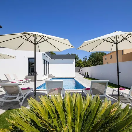 Holiday home L&l By Interhome