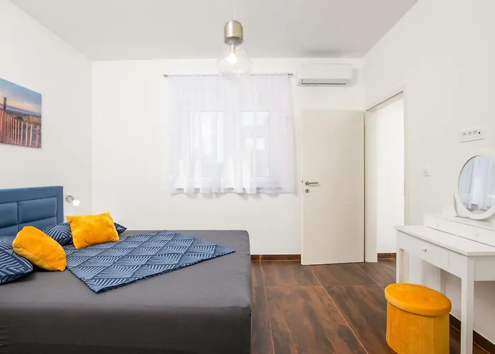 Vakantiehuis L&l By Interhome *