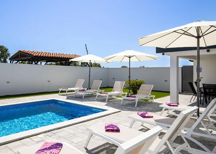 Vakantiehuis L&l By Interhome Medulin