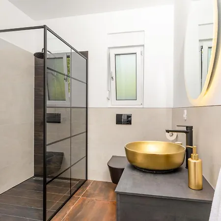 L&l By Interhome